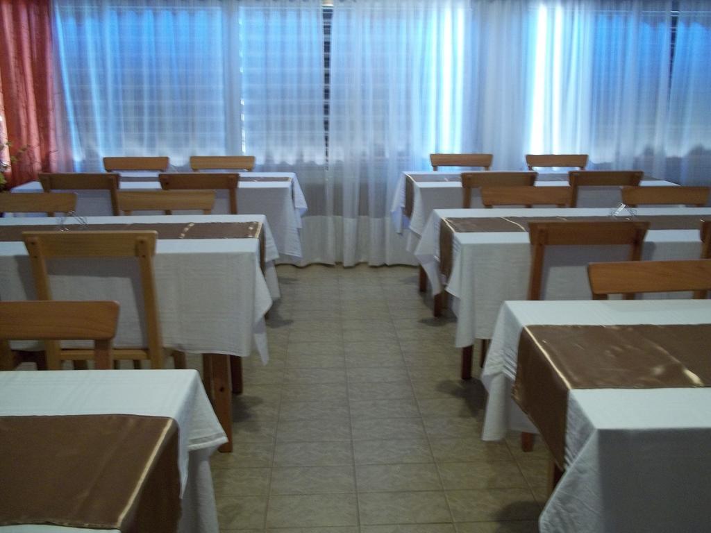 Hotel Ideal Монтекарло Екстериор снимка